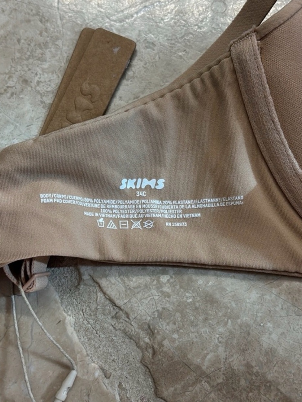 NWT SKIMS fits everybody t-shirt Demi bra in clay - Picture 4 of 5